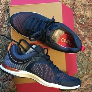 BNIB Ryka Graphite Training Shoe